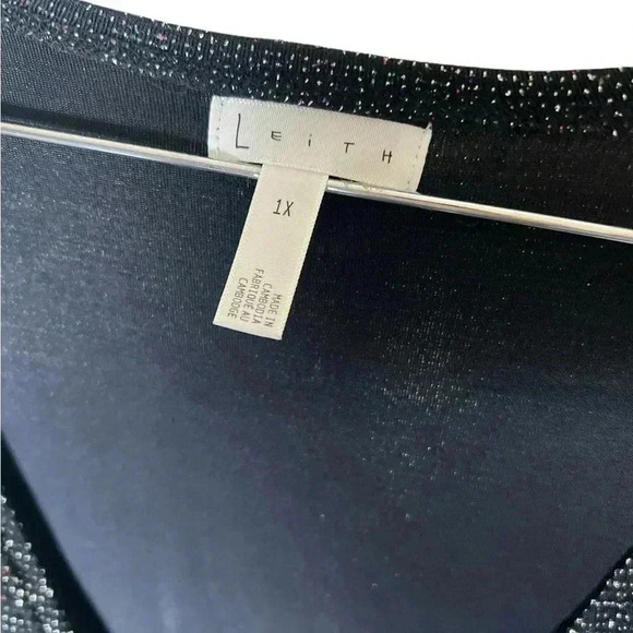 NEW Sparkly formal/party blouse, Size 1X . - Picture 4 of 5